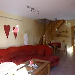 Komfortable Doppelhaushaelfte Und Grossem Garten By Interhome בית נופש