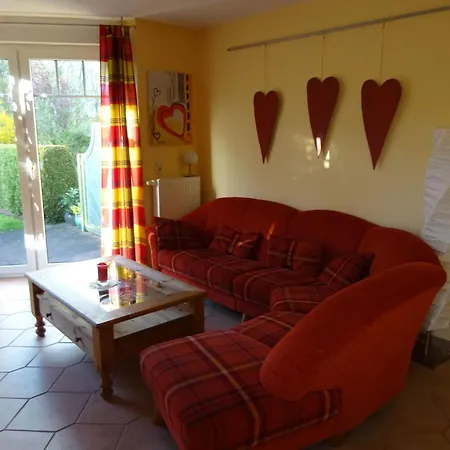 Komfortable Doppelhaushaelfte Und Grossem Garten By Interhome *