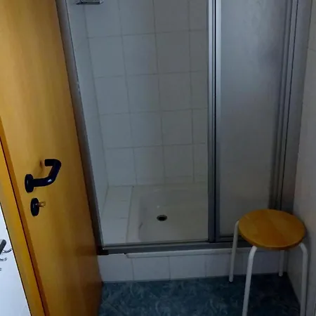 Prázdninový dům Komfortable Doppelhaushaelfte Und Grossem Garten By Interhome *
