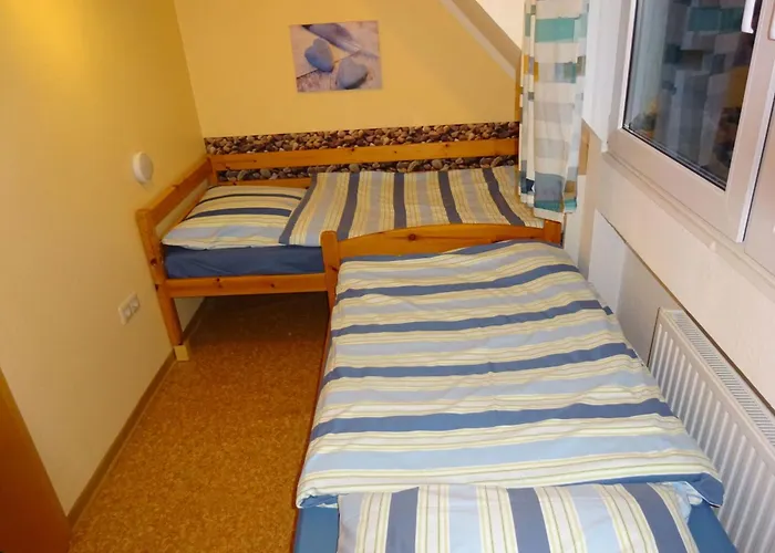 Komfortable Doppelhaushaelfte Und Grossem Garten By Interhome Vakantiehuis Dornumergrode